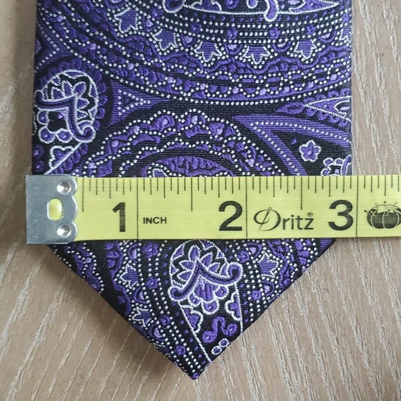 Perry Ellis portfolio necktie - Picture 6 of 8